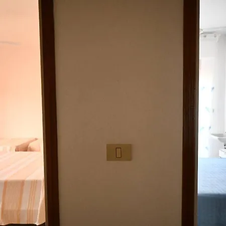 شقة Rm02 - Trilocale Fronte Mare Con Posto Auto A سينِغاليا