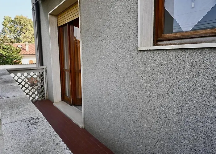 Trilocale Fronte Mare Con Posto Auto A Appartamento *